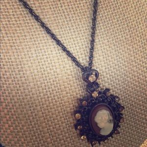 Cameo necklace! Xoxoxo